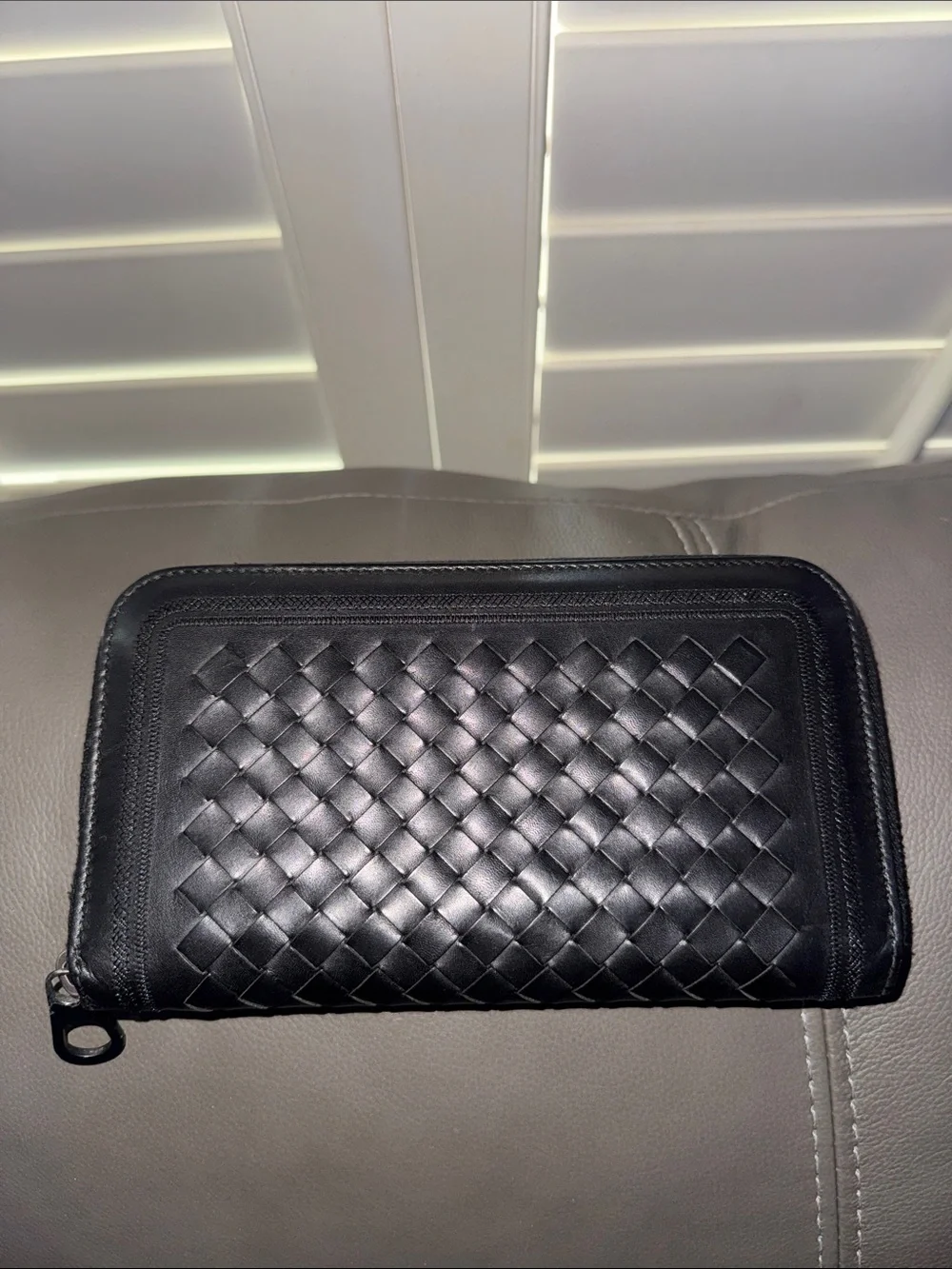 Bottega Veneta Black Woven Leather Zip Wallet EUC w/ COA ✨Full Inclusion❣️